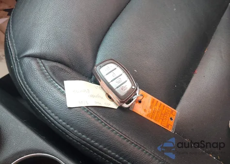 2018 Hyundai Elantra Value Edition z USA, uszkodzony, nr VIN 5NPD84LF5JH272999